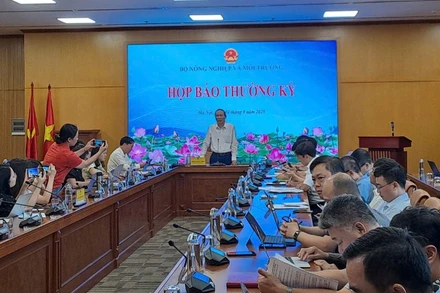Họp báo thường kỳ tại Bộ Nông nghiệp và Môi trường.