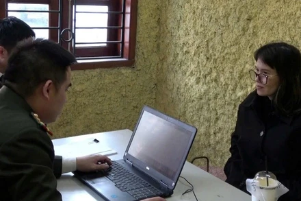 Đối tượng Hoàng Thị Hồng Thái tại cơ quan công an.