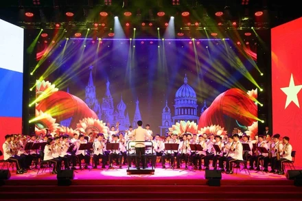 Chương trình nghệ thuật “Tâm hồn Nga trong lòng Việt Nam” do Bộ Công an Việt Nam phối hợp Bộ Tình trạng khẩn cấp Liên bang Nga thực hiện.