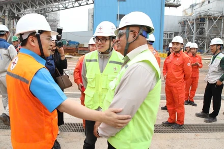 Món quà tinh thần tặng người lao động tại các Dự án thuộc Trung tâm Điện lực Quảng Trạch