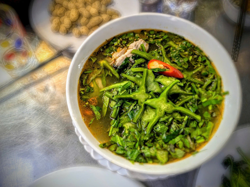 Dư vị bất ngờ từ gai góc.
