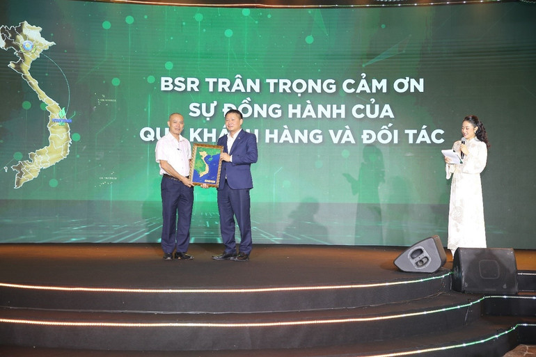 Lãnh đạo BSR tri ân đối tác, khách hàng đã có sự đồng hành, giúp đỡ BSR trong quá trình sản xuất, kinh doanh. bsr-2.jpg