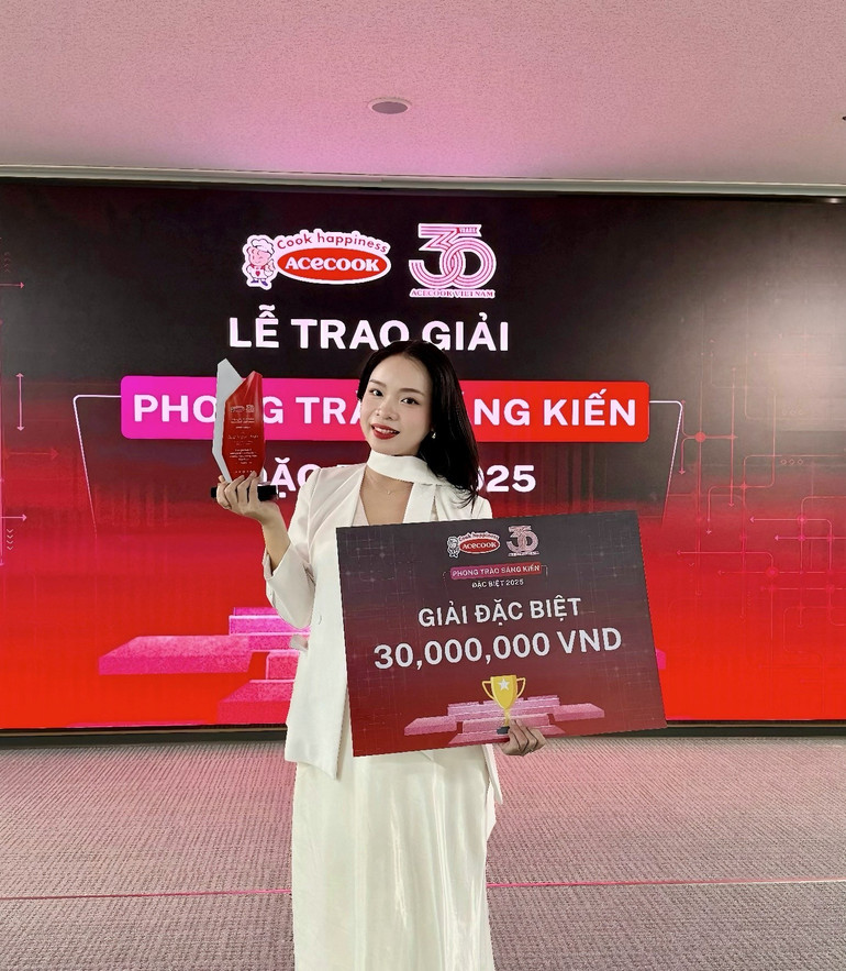 Chị Bùi Ngọc Anh, Chuyên viên Marketing “Khi mục tiêu, giá trị trùng khớp với tầm nhìn của công ty, thì không có lý do gì để rời đi”. ace-6.jpg