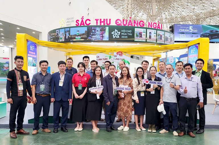 Tham gia Hội chợ Mùa Thu năm 2025, BSR cùng nhiều đơn vị, cơ quan của tỉnh Quảng Ngãi đã đem đến nhiều sản phẩm độc đáo, góp phần quảng bá thương hiệu và các sản phẩm chủ lực của Quảng Ngãi. hoi-cho-3.jpg