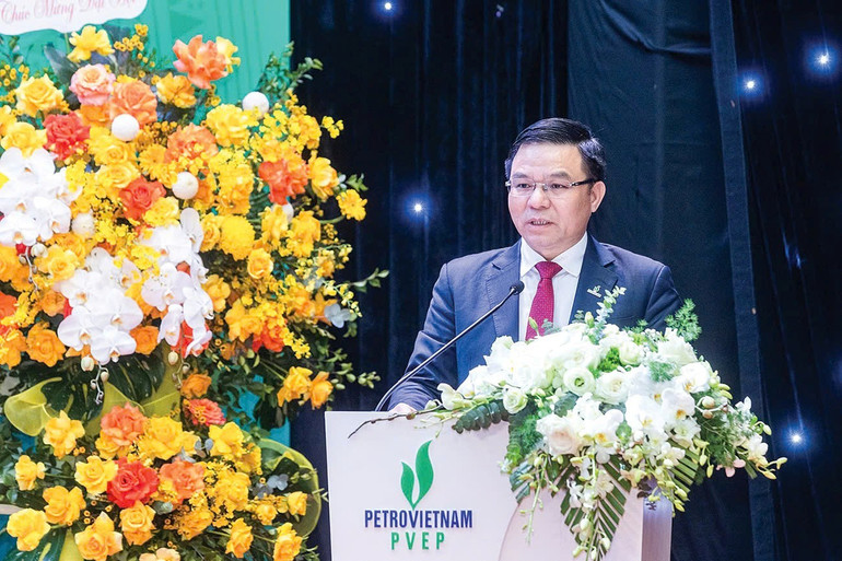 Đồng chí Lê Mạnh Hùng , Bí thư Đảng ủy, Chủ tịch HĐTV Petrovietnam phát biểu chỉ đạo tại Đại hội Đại biểu Đảng bộ PVEP lần thứ IV, nhiệm kỳ 2025-2030 – Đại hội điểm của Đảng bộ Petrovietnam. pvn1.jpg