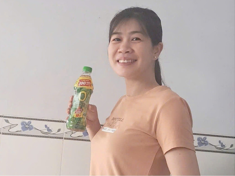 Giải nhiệt mỗi ngày với Trà xanh không độ đã giúp chị Nguyễn Thị Bích Liên trúng giải Nhì từ chương trình khuyến mãi “Không độ hè không stress”. tan-hiep-phat-1.jpg