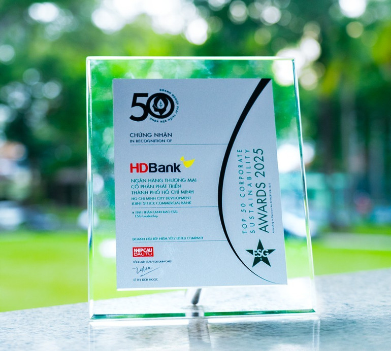 HDBank lần thứ ba liên tiếp được vinh danh trong Top 50 Doanh nghiệp Phát triển bền vững tiêu biểu Việt Nam. hd2.jpg