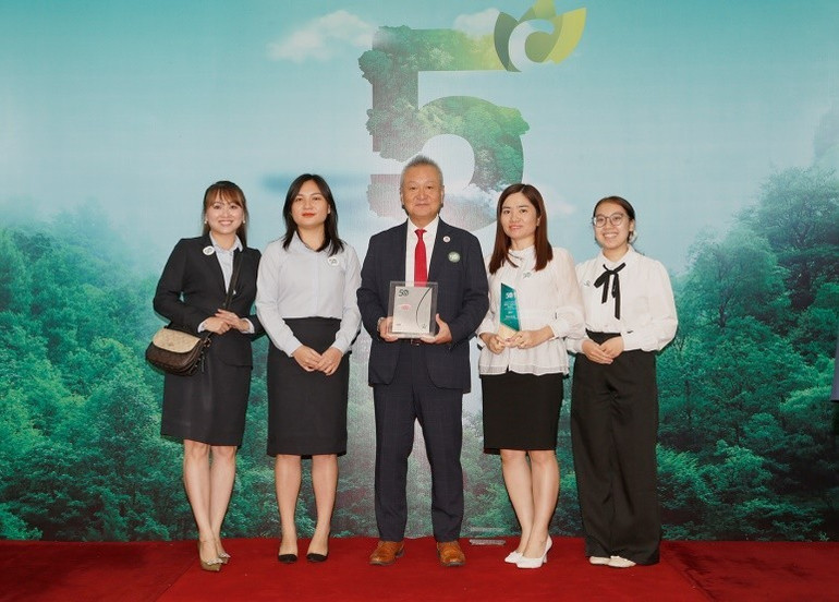 Acecook Việt Nam được vinh danh “Top 50 doanh nghiệp phát triển bền vững tiêu biểu 2025". anh-1-acecook.jpg