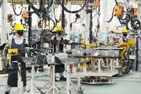 Các doanh nghiệp trong nước cần nâng cao sức cạnh tranh để tận dụng hiệu quả các cơ hội từ RCEP. (Ảnh: NG.NAM)