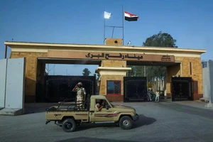 [Video] Cửa khẩu Rafah bị kiểm soát nghiêm ngặt, người Palestine khó trở về quê hương