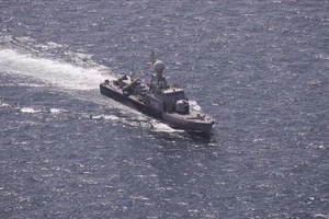 [Video] Tàu Iran bị tấn công ngoài khơi Sri Lanka, hơn 100 thủy thủ mất tích