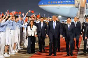 [Video] Dàn tỉ phú công nghệ tháp tùng Tổng thống Mỹ D. Trump thăm Trung Quốc