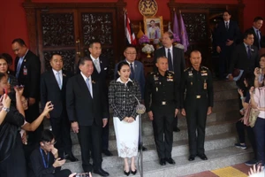 [Video] Căng thẳng biên giới với Campuchia: Thái Lan tập sơ tán người dân