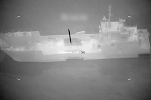 [Video] Mỹ phá hủy hàng loạt tàu rải thủy lôi của Iran gần Eo biển Hormuz 