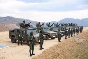 [Video] Thái Lan – Campuchia tăng cường lực lượng dọc biên giới 