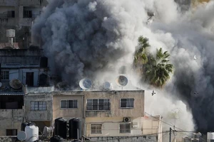 [Video] Israel nối lại các cuộc không kích vào Dải Gaza