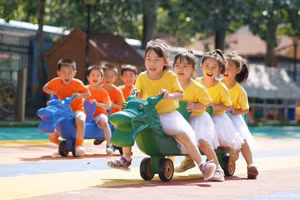 [Video] Trung Quốc cấm trường mẫu giáo dạy tiền tiểu học