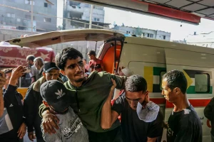 [Video] Israel tấn công gần điểm cứu trợ Gaza, nhiều dân thường thiệt mạng