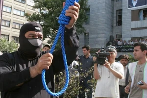 [Video] Iran tử hình nghi phạm liên quan đến cơ quan tình báo Mossad của Israel