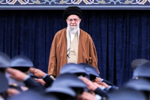 [Video] Iran tuyên bố trừng phạt mạnh tay Israel sau cuộc không kích