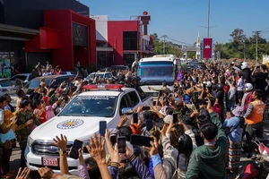 [Video] Thái Lan trao trả tất cả binh sĩ Campuchia bị bắt giữ