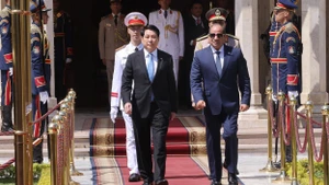 Tổng thống Ai Cập Abdel Fattah El-Sisi đón Chủ tịch nước Lương Cường. (Ảnh: Lâm Khánh/TTXVN)