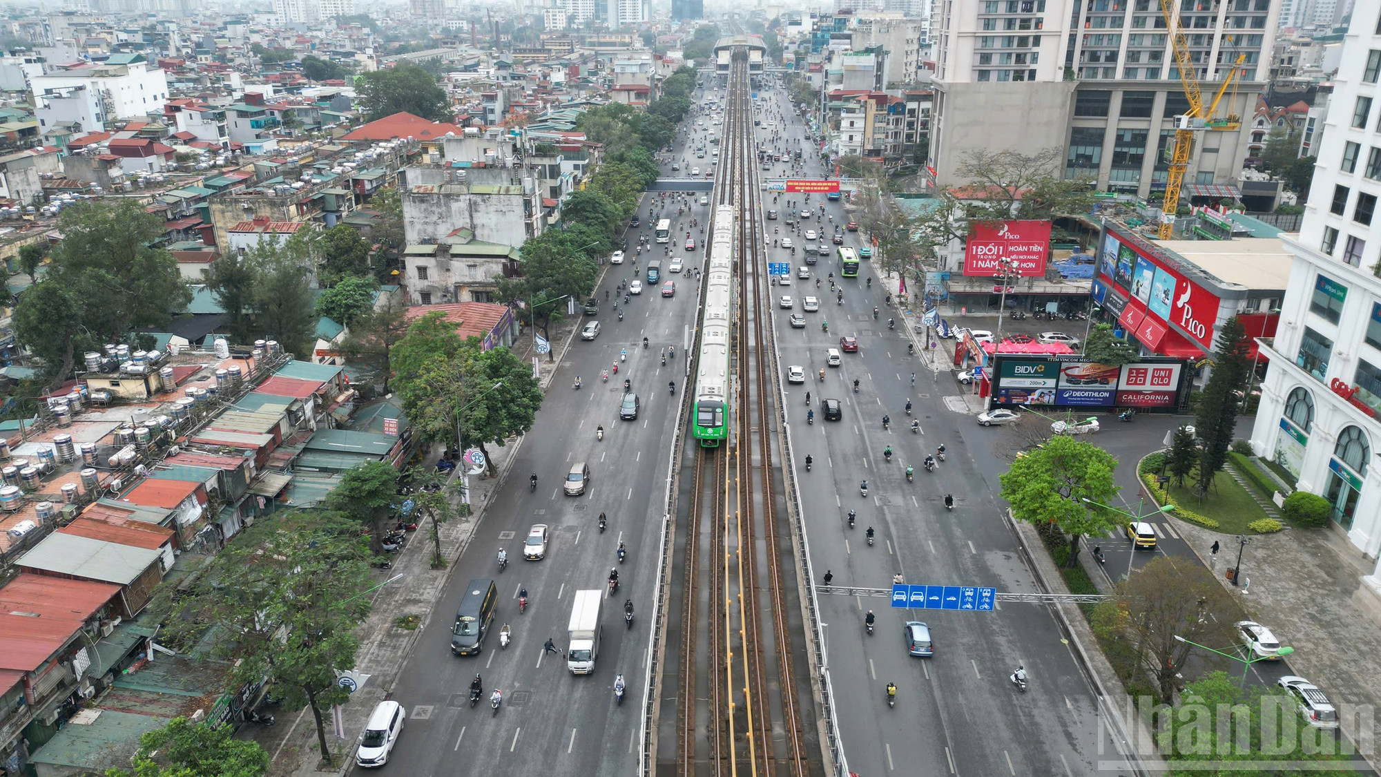 Người dân Thủ đô trở lại làm việc sau Tết: không xảy ra ùn tắc, các phương tiện di chuyển dễ dàng