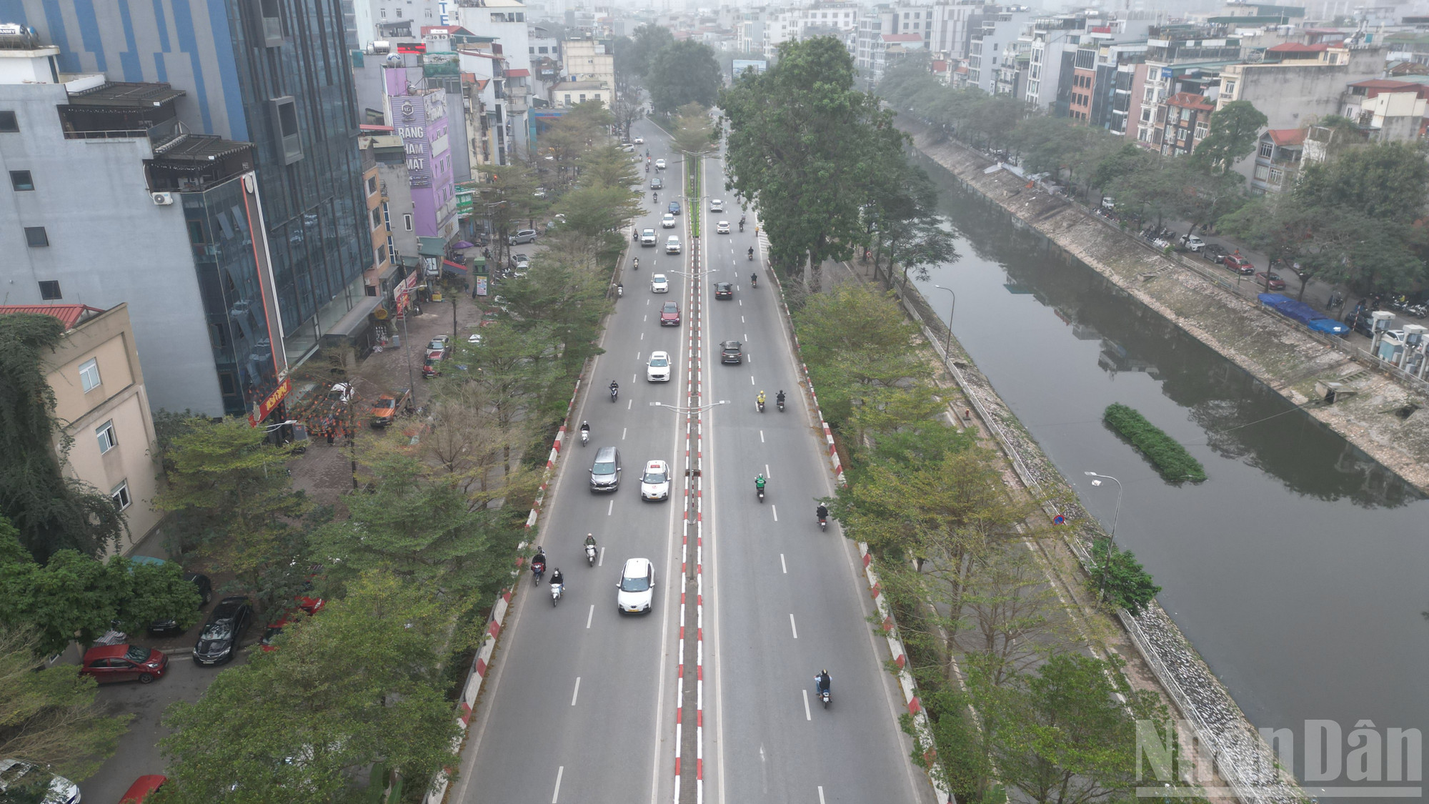 [Ảnh] Hiện trạng đường Láng trước phương án mở rộng lên gần 54m