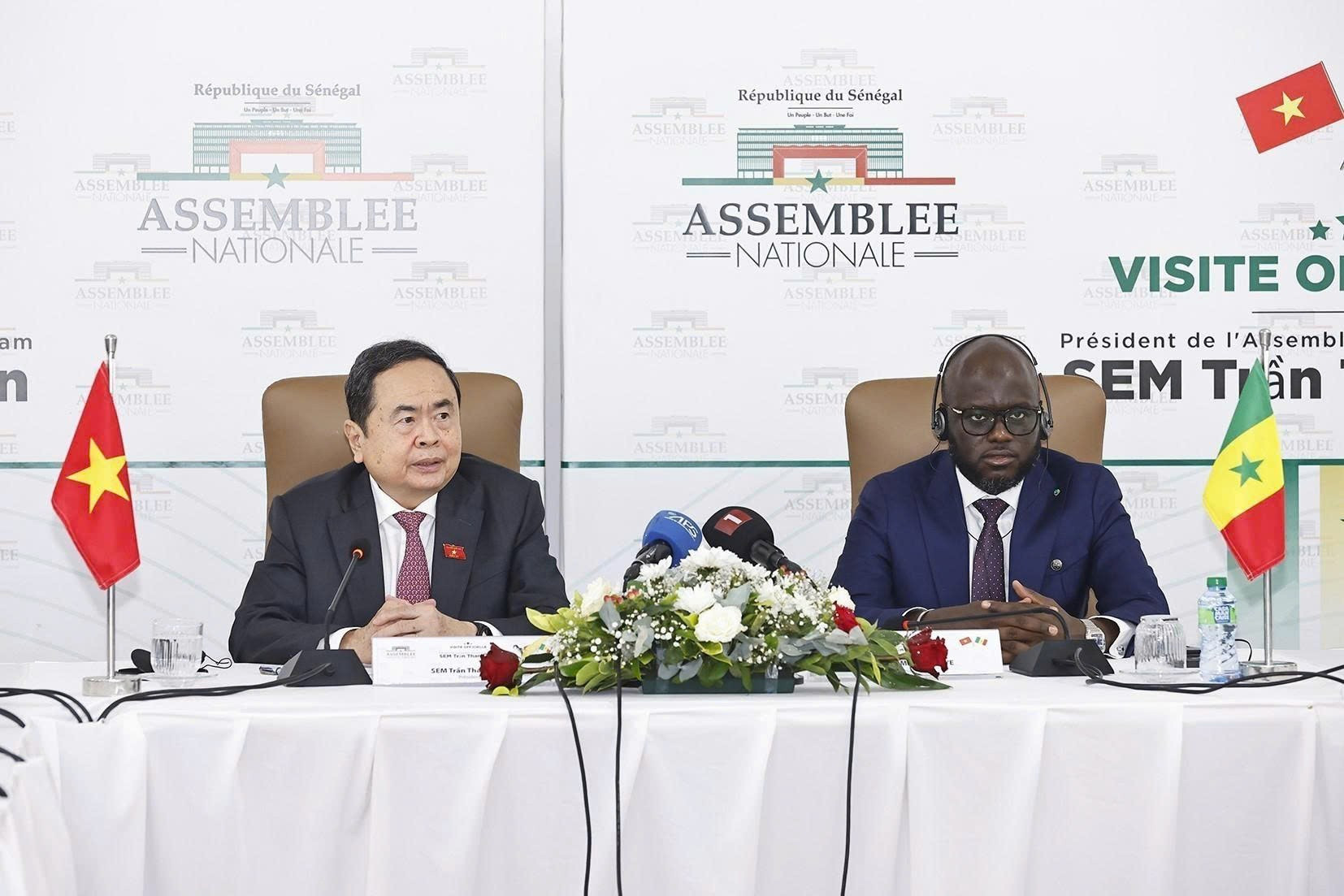 Chủ tịch Quốc hội Trần Thanh Mẫn hội đàm với Chủ tịch Quốc hội Malick Ndiaye. (Ảnh: Doãn Tấn/TTXVN) z6834316670586-9c588c4c779982fe80db90d6e64a502e.jpg