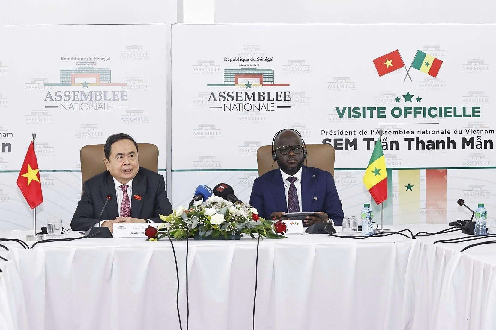 Chủ tịch Quốc hội Trần Thanh Mẫn hội đàm với Chủ tịch Quốc hội Malick Ndiaye. (Ảnh: Doãn Tấn/TTXVN) z6834316503770-5974266a9c1d52f007e8367142e0af03.jpg