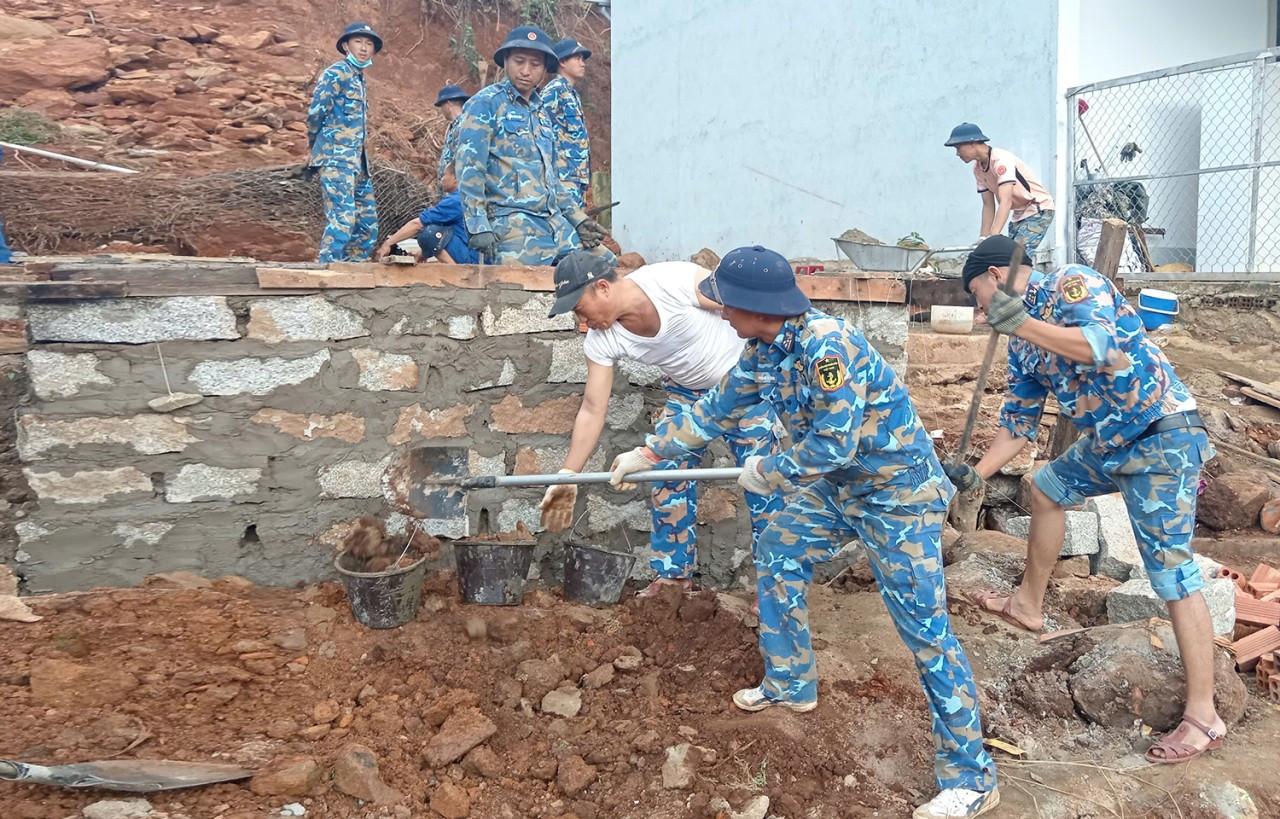 ทหารเรือส่งเสริมจิตสำนึกแห่งความรับผิดชอบ ทำงานอย่างเร่งด่วนและปลอดภัย สร้างบรรยากาศที่คึกคักตั้งแต่วันแรกของ d.jpg