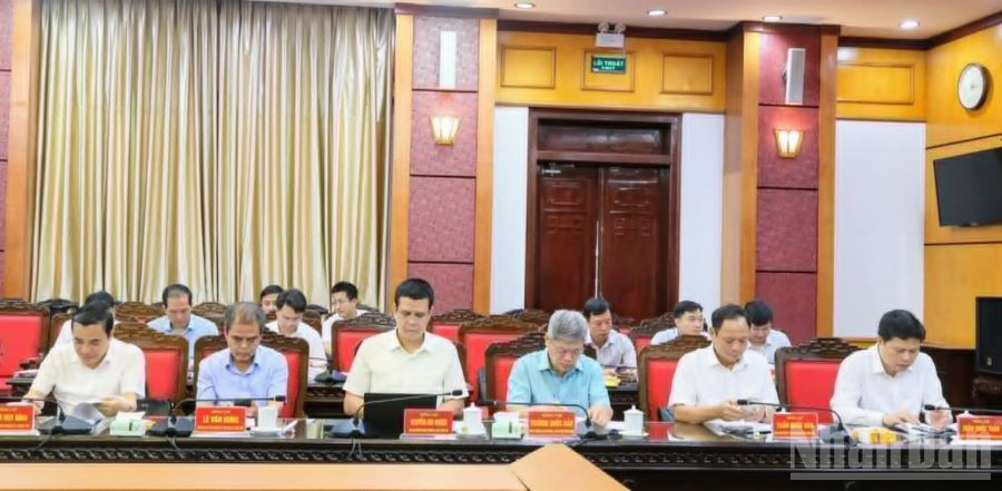 Các đại biểu tham dự buổi làm việc. ndo_br_1-515.jpg