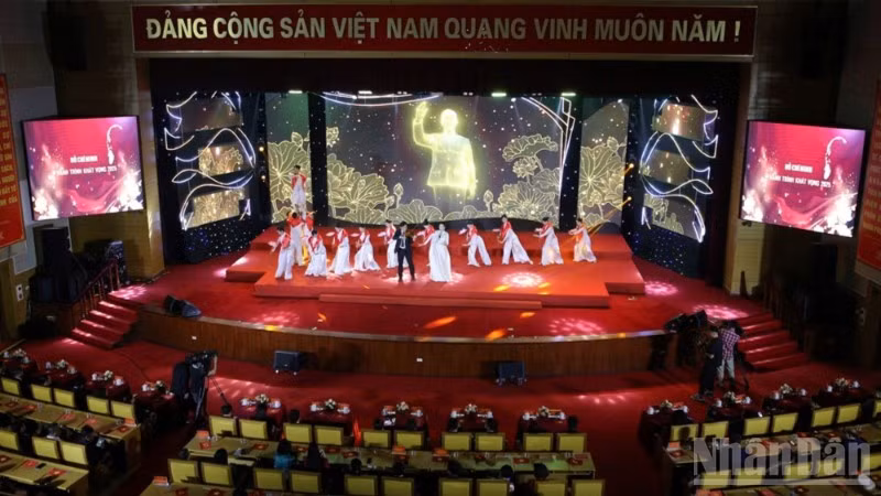 Các tiết mục văn nghệ đặc sắc tại chương trình.