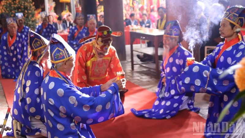 Lễ khai chỉ tại Lễ hội chùa Keo mùa xuân năm Bính Ngọ 2026.