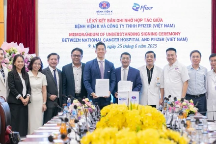 Lễ ký kết biên bản ghi nhớ hợp tác giữa Pfizer Việt Nam với Bệnh viện K.