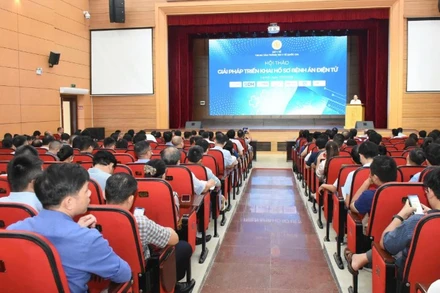 Quang cảnh hội thảo Giải pháp triển khai hồ sơ khai bệnh án điện tử.