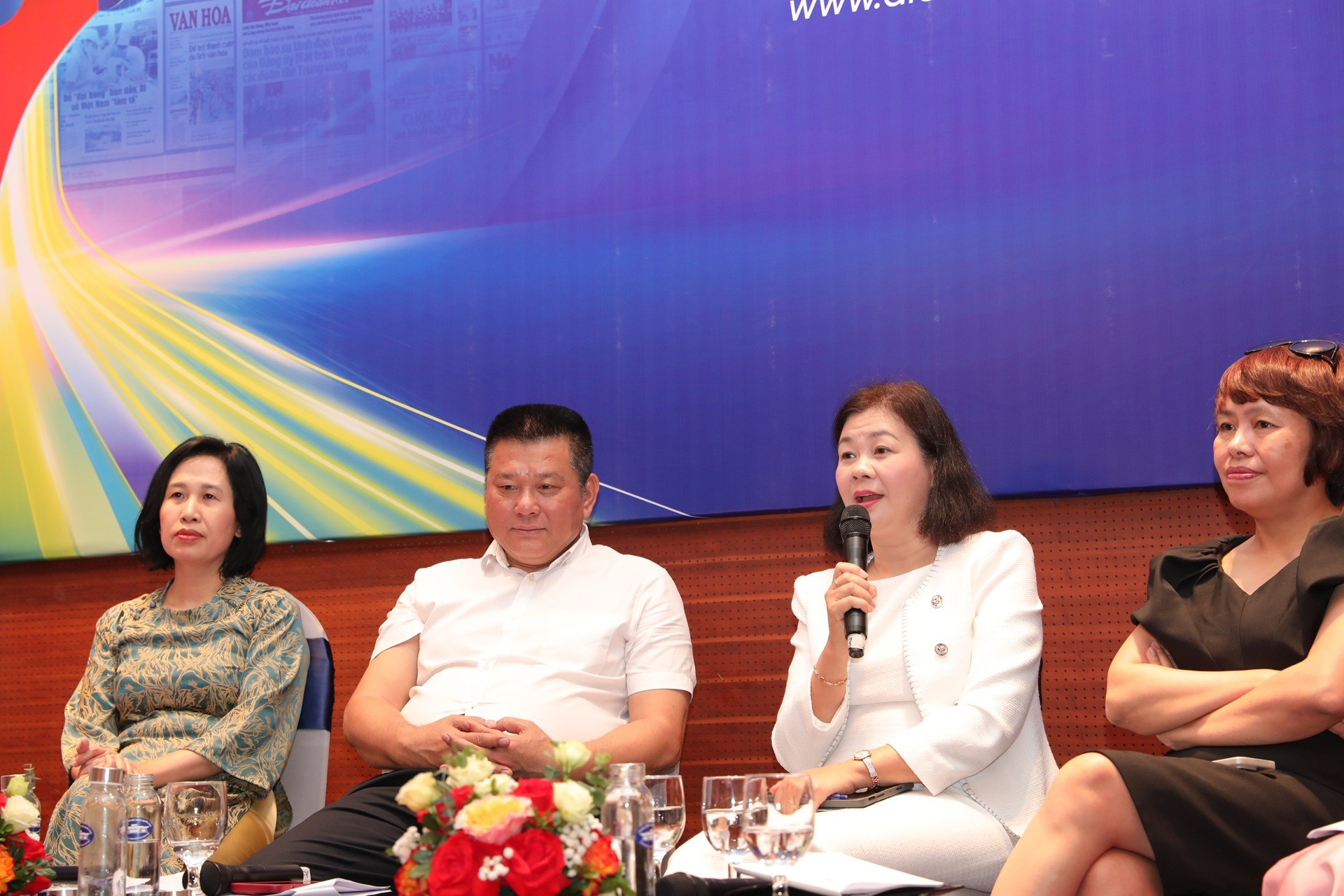 Nhà báo Lý Việt Trung, Tổng Biên tập Báo Phụ nữ Thành phố Hồ Chí Minh, Phó Chủ tịch Hội nhà báo Thành phố Hồ Chí Minh chia sẻ. 152a8209.jpg