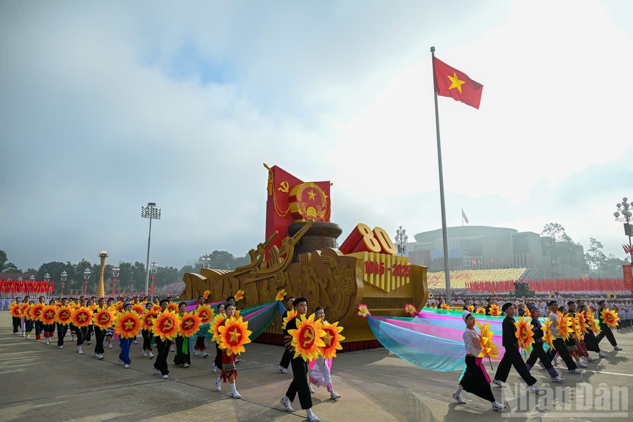 (Ảnh: DUY LINH) ndo_br_z6968416783829-46338bf756d62afb17afeaab00492631.jpg