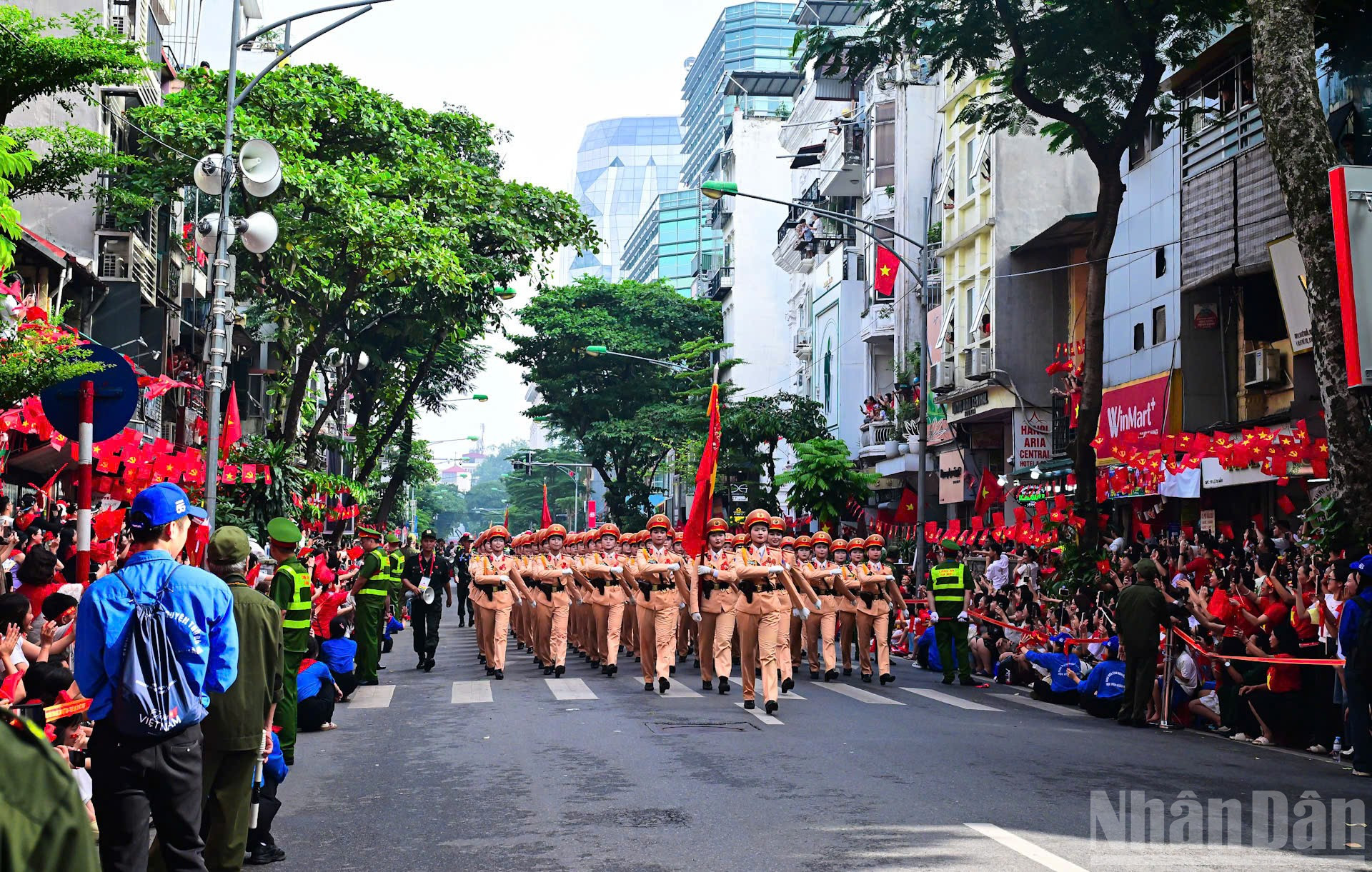 (Ảnh: BẢO LONG) ndo_br_z6968466293462-5eec9eac100a01a7f6a311932ebda606.jpg