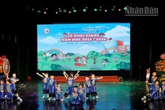 Tiết mục văn nghệ chào mừng năm học mới do các bé Trường mầm non B biểu diễn.