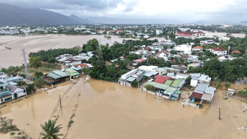 Phường Tây Nha Trang nhiều khu vực bị ngập trở lại.