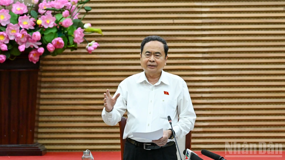 Chủ tịch Quốc hội, Chủ tịch Hội đồng Bầu cử quốc gia Trần Thanh Mẫn phát biểu kết luận buổi làm việc với Ủy ban bầu cử tỉnh Nghệ An. (Ảnh: DUY LINH)