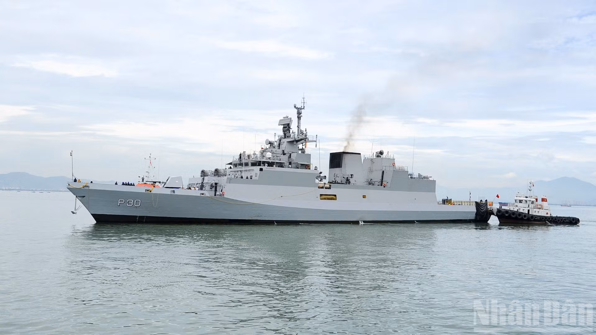 Đoàn tàu Hải quân Ấn Độ INS Delhi trong chuyến thăm hữu nghị thành phố Đà Nẵng.