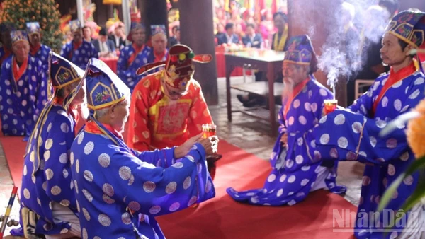 Lễ khai chỉ tại Lễ hội chùa Keo mùa xuân năm Bính Ngọ 2026.