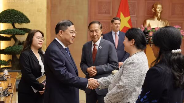 Phó Thủ tướng Thường trực Chính phủ Phạm Gia Túc chủ trì cuộc làm việc với đại diện hiệp hội và một số doanh nghiệp Hoa Kỳ. (Ảnh: VGP/Phương Nguyên)