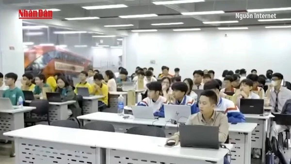 [Video] Tuyển sinh 2025: Tăng số nhập học, sư phạm và STEM hút thí sinh