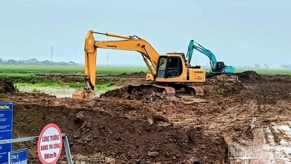 Thi công hạ tầng cụm công nghiệp Bình Minh (xã Kiến Xương, tỉnh Hưng Yên).