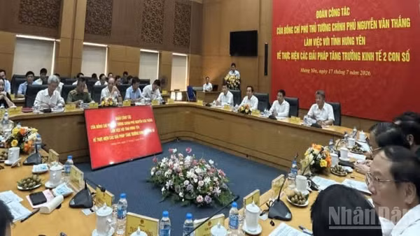 Quang cảnh buổi làm việc.