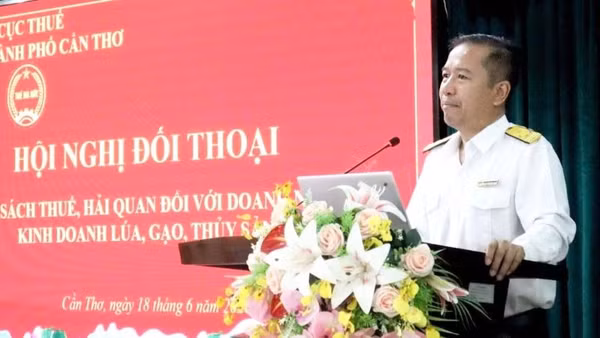 Ông Nguyễn Văn Trường, Phó Trưởng Thuế thành phố Cần Thơ phát biểu khai mạc hội nghị.