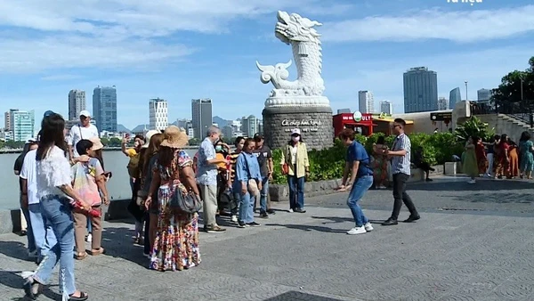 [Video] Du lịch Việt Nam đón gần 10,7 triệu lượt khách quốc tế trong nửa đầu năm 2025